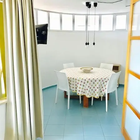 Nicola's House Ξενοδοχείο 3*